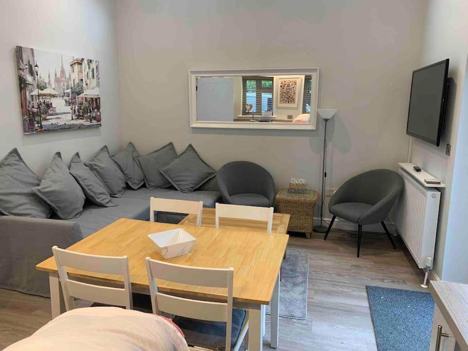 Hedgehog Cottage Bury St. Edmunds Экстерьер фото