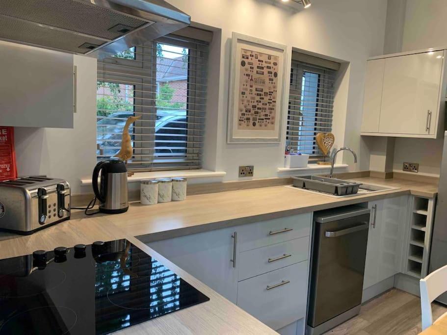 Hedgehog Cottage Bury St. Edmunds Экстерьер фото
